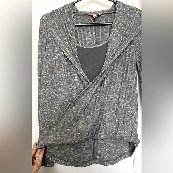 Juicy Couture Gray Hooded Faux Wrap Lightweight Sweater Top Size Small - Picture 8 of 11